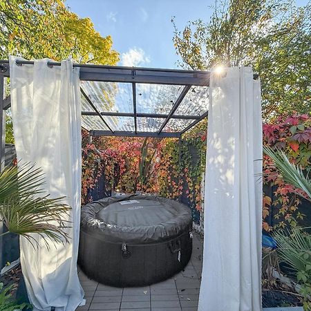 Modern 2Bed Pad W/ Hot Tub Villa Barking  Exterior foto