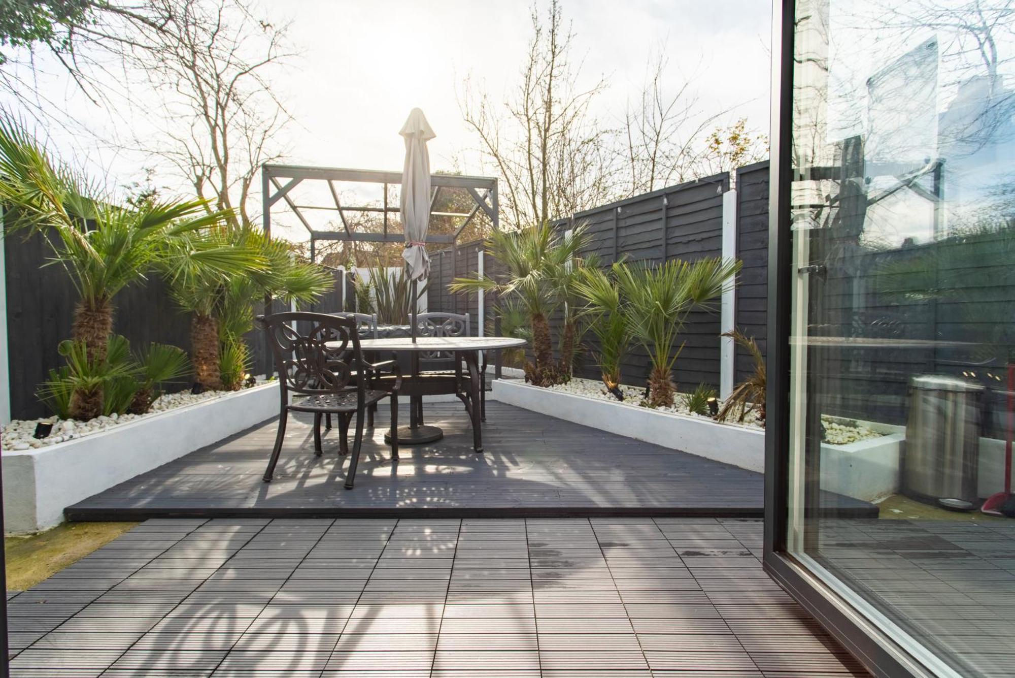 Modern 2Bed Pad W/ Hot Tub Villa Barking  Exterior foto